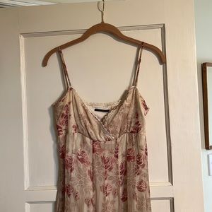 Elie Tahari silk dress fully lined